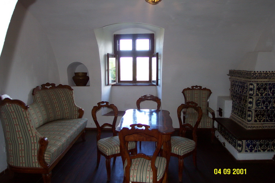 2001-09-04 12-25-59.JPG - RO Bran